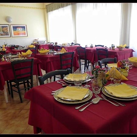 Hotel Eros Lido di Camaiore Esterno foto