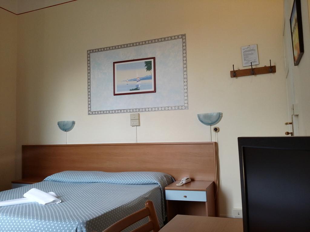 Hotel Eros Lido di Camaiore Esterno foto