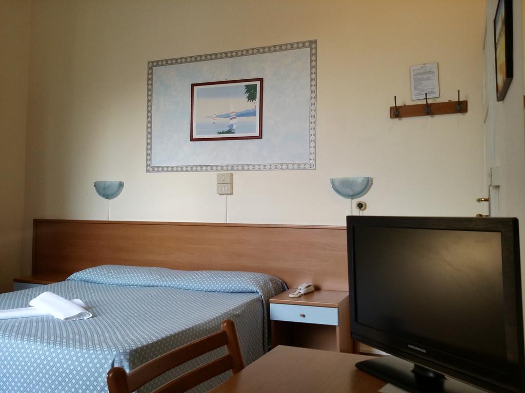 Hotel Eros Lido di Camaiore Esterno foto