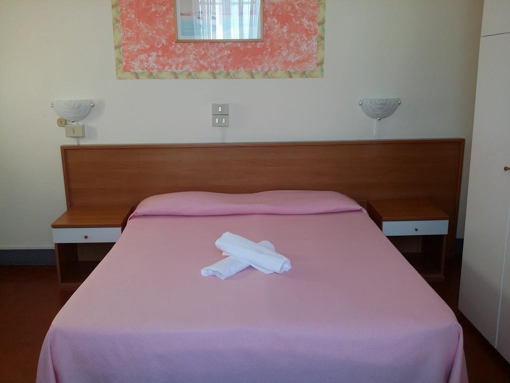 Hotel Eros Lido di Camaiore Esterno foto