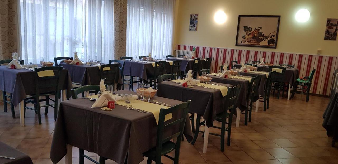 Hotel Eros Lido di Camaiore Esterno foto